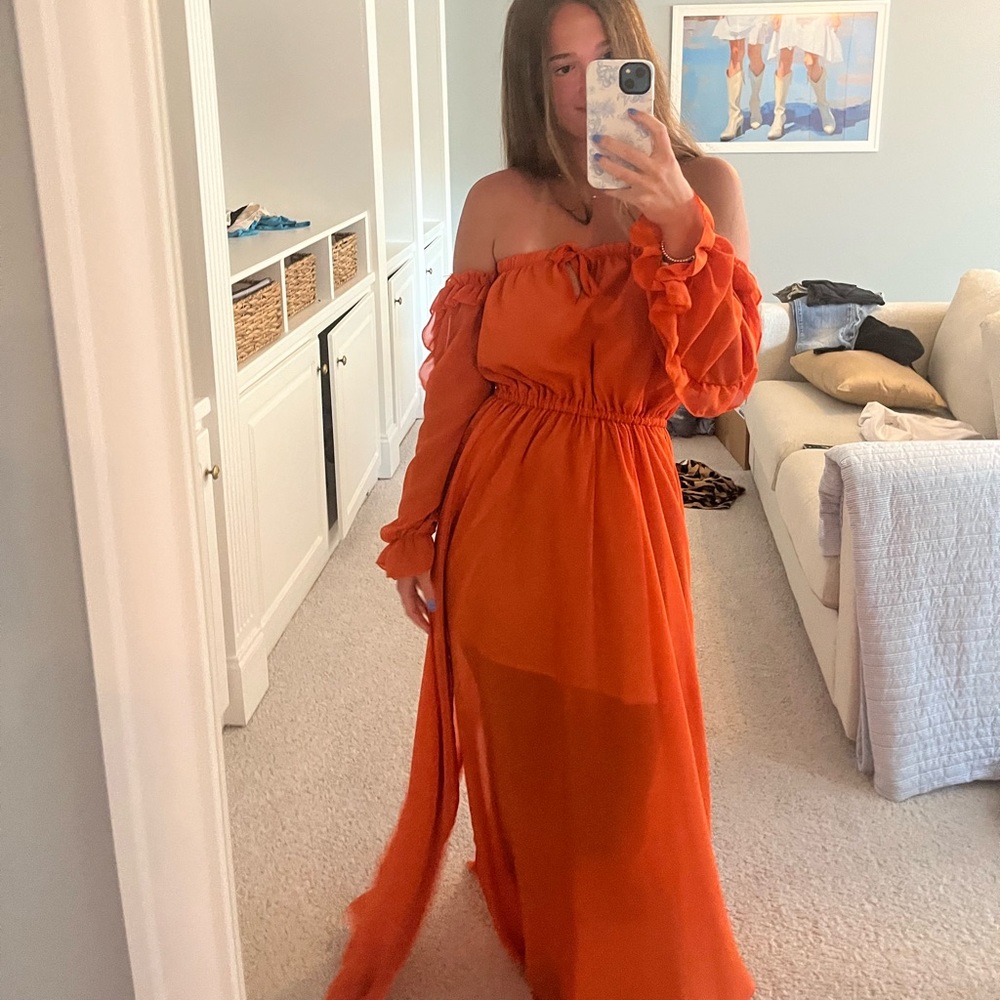 OFF THE SHOULDER RUFFLE DRESS - Picture 2 of 4